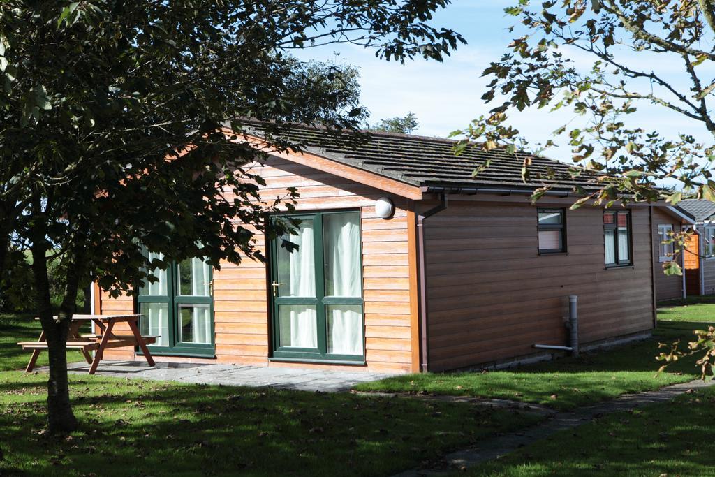 Atlantic Bays Holiday Park Saint Ervan 外观 照片