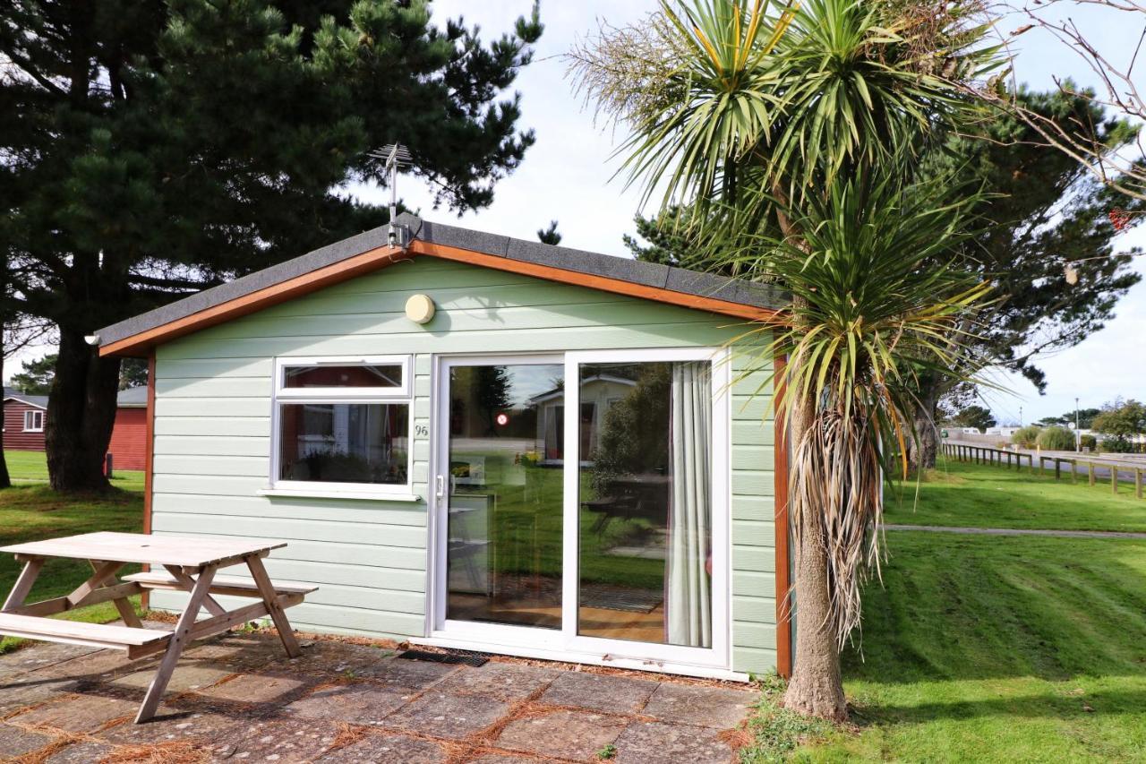 Atlantic Bays Holiday Park Saint Ervan 外观 照片