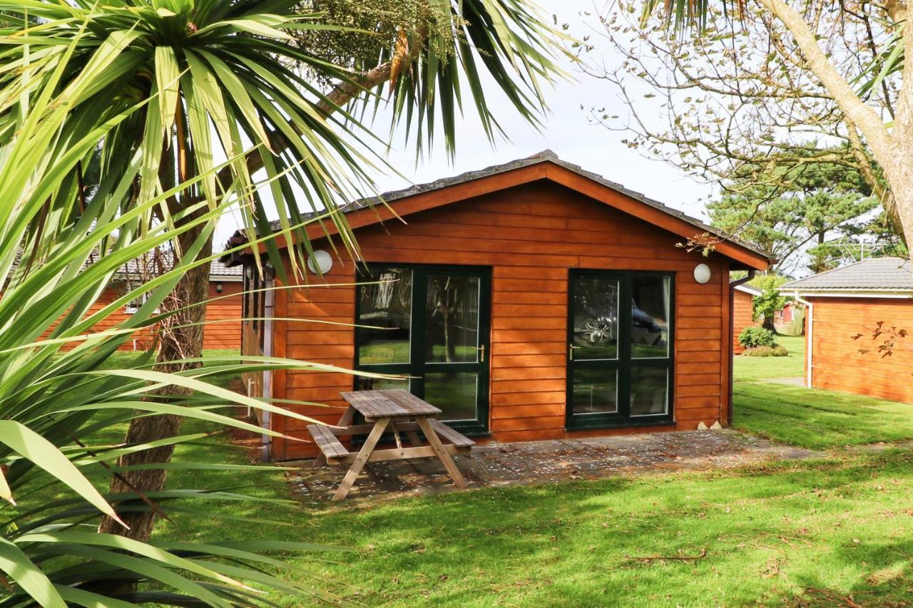 Atlantic Bays Holiday Park Saint Ervan 外观 照片