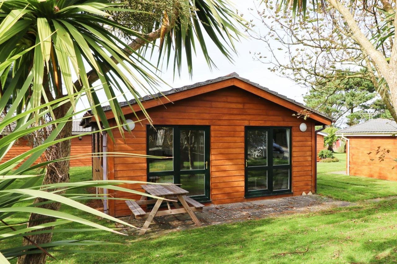 Atlantic Bays Holiday Park Saint Ervan 外观 照片